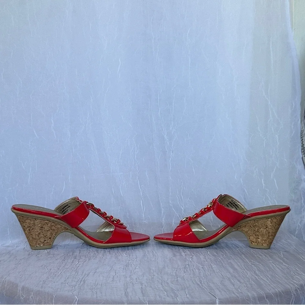3/$20💥 Karen Scott Red & Gold Chain Embellished Slip On Kyley‎ Wedge Cork Heels